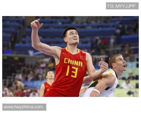 姚明携手各路明星共聚一堂展现体育与娱乐的完美结合 姚明携手各路明星共聚一堂展现体育与娱乐的完美结合