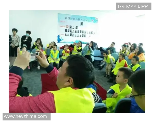 足球明星亲临医院探望生病小孩传递温暖与希望的感人故事